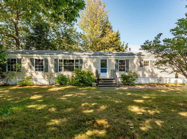 6 Easter Lane, Rochester, NH 03867