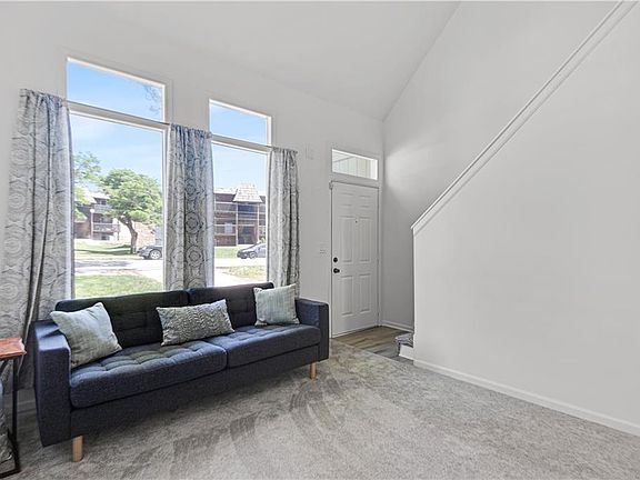 3rd image of 10315 W 62nd St