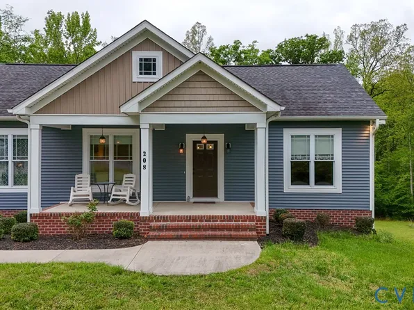 208 Thomas Cir, Farmville, VA 23901