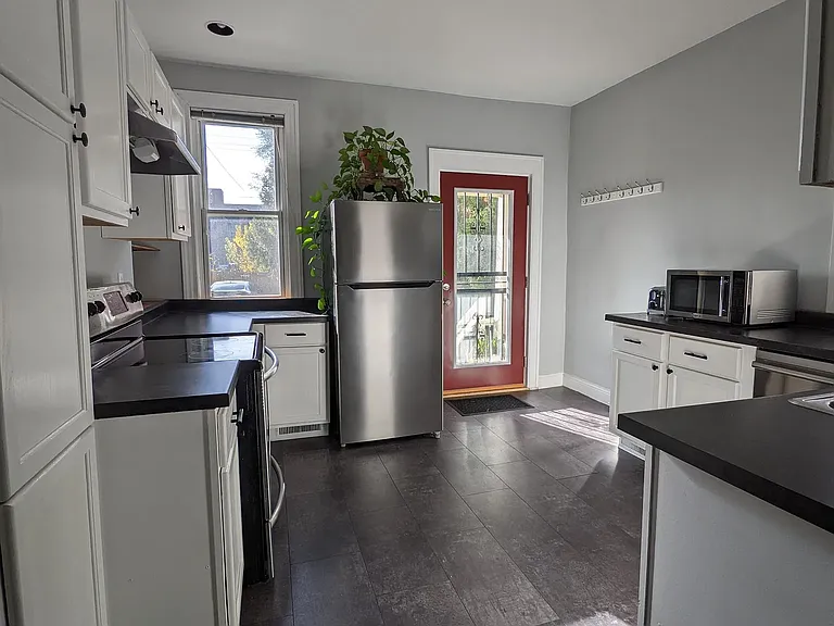 4563 Avery St — Photo 8