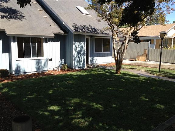 3rd image of 4147 E Washington Ave