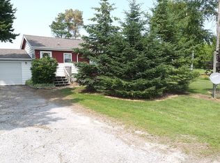 1271 Parish Rd, Kawkawlin, MI 48631