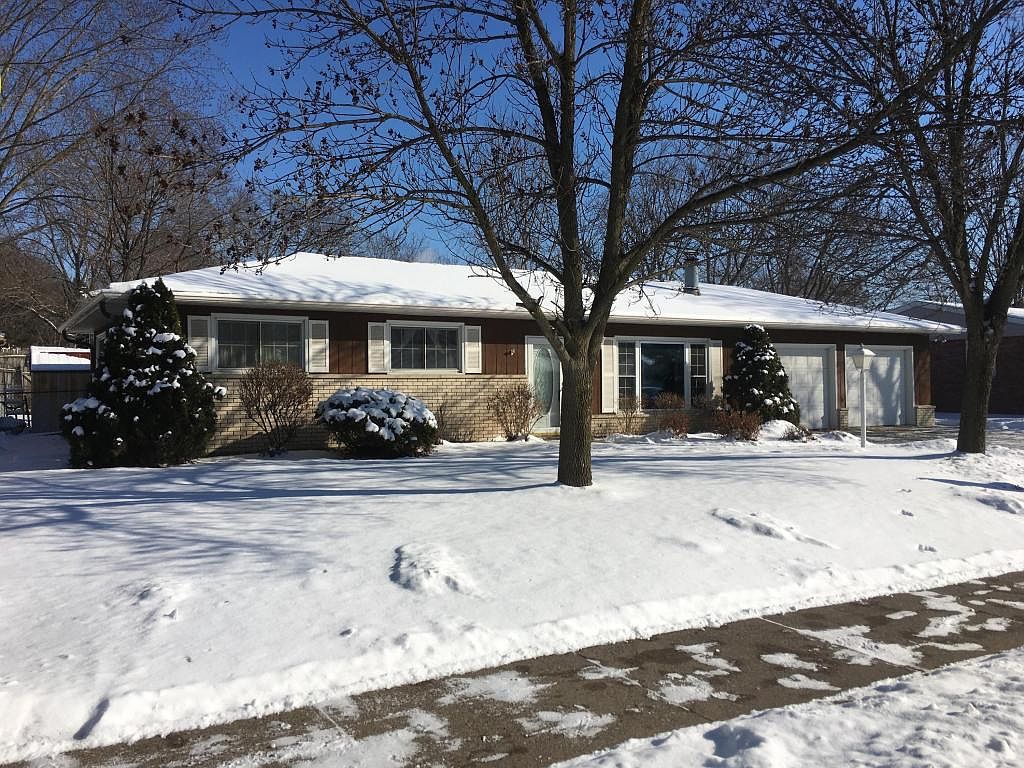 608 Sand Lake Rd, Onalaska, WI 54650 Zillow