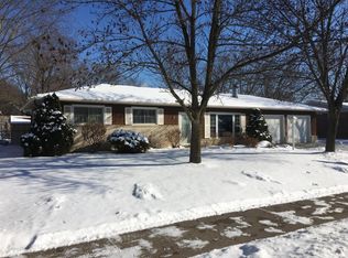 608 Sand Lake Rd, Onalaska, WI 54650