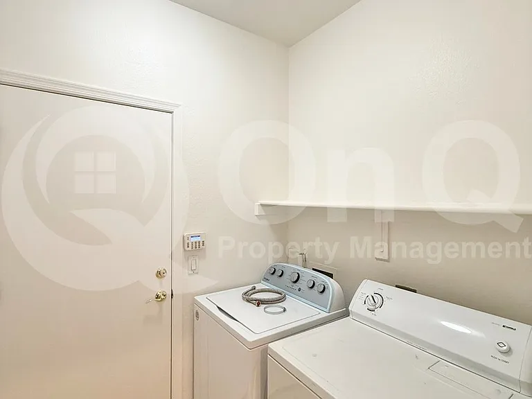16609 S 16th Dr — Photo 19