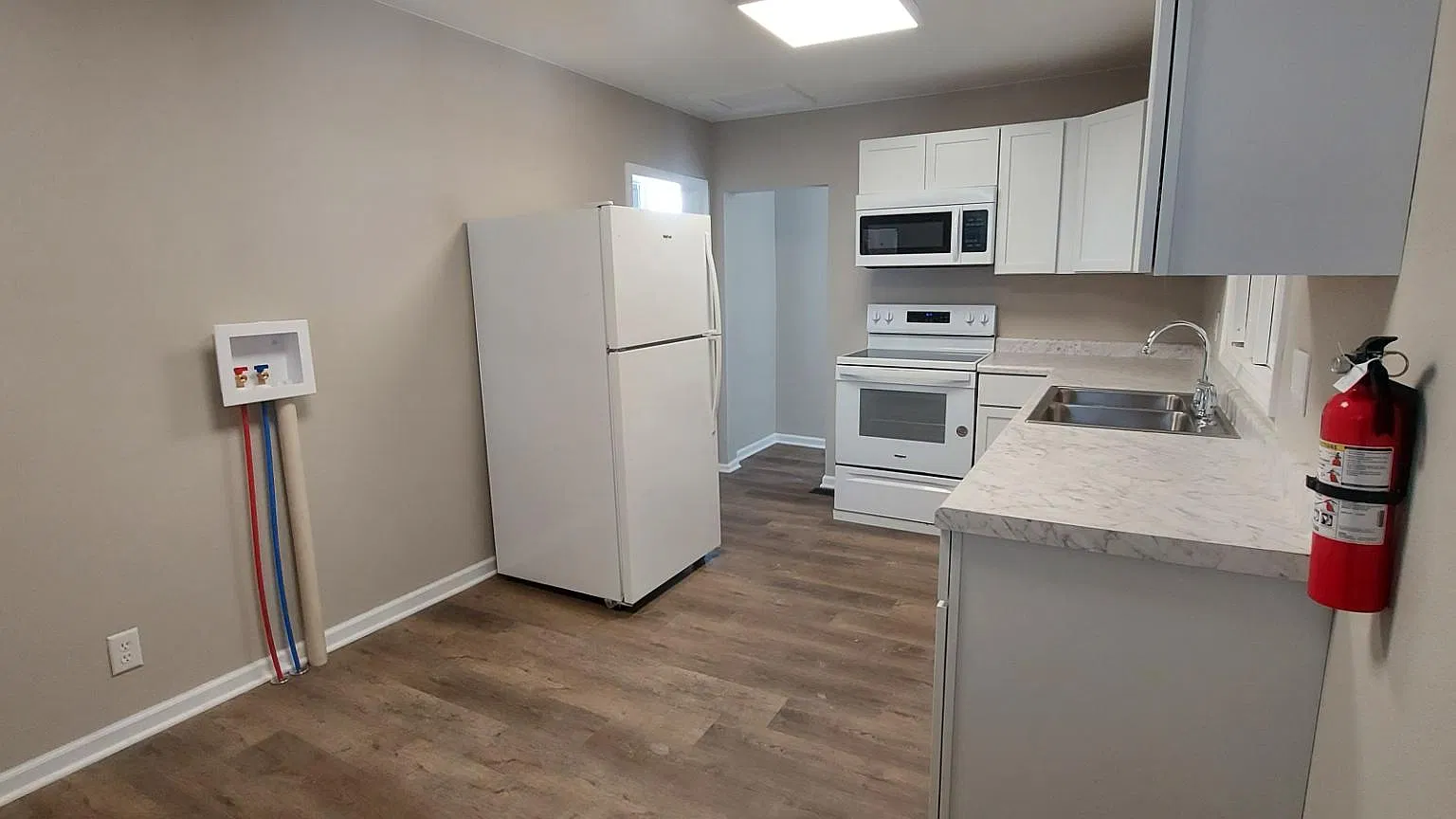 415 Drake Ave. — Photo 1