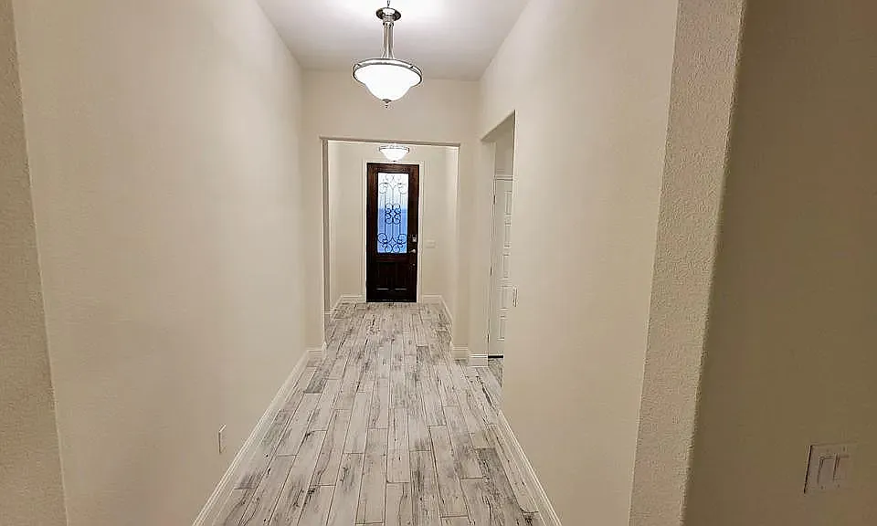 4 bed, 2900 sqft, $3,500 — Photo 4