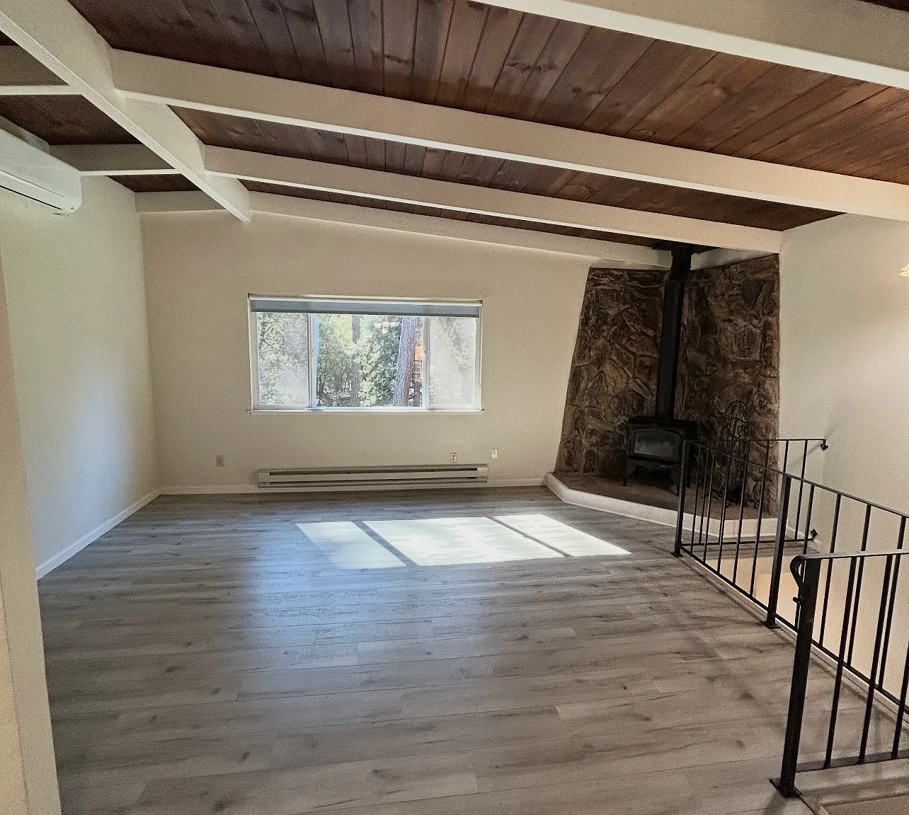 2 bed, 900 sqft, $1,900 — Photo 4