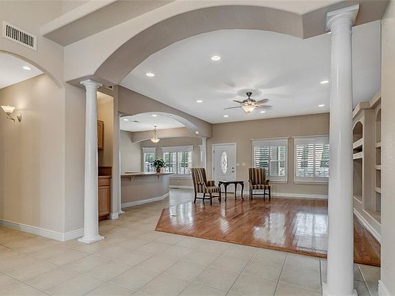 4th image of 1375 Golden Trail Ln