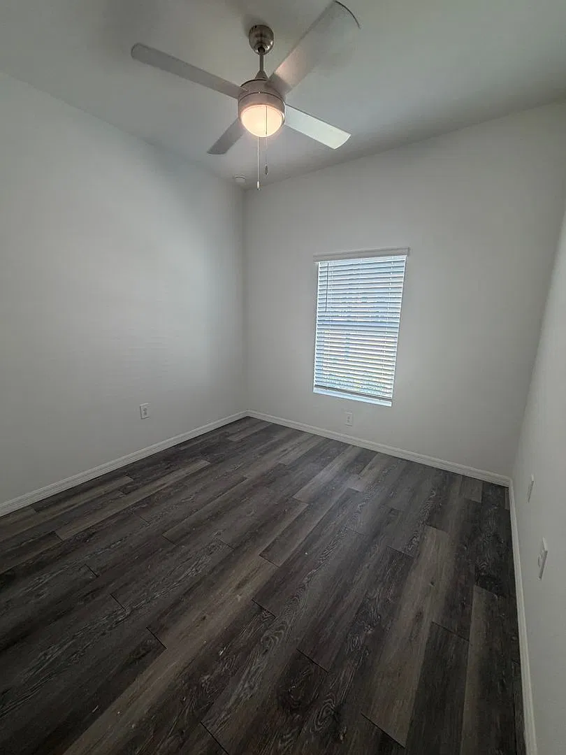 3 bed, 2.0 bath, 1250 sqft, $1,570 — Photo 3