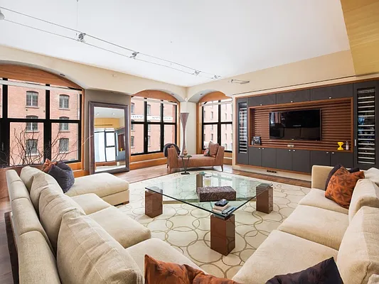 Sold by Sotheby's International Realty | media 2