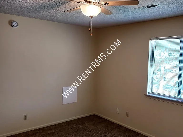 2131 SW Brandywine Ln — Photo 20