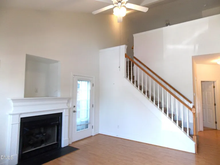 2701 Sterling Park Dr — Photo 2