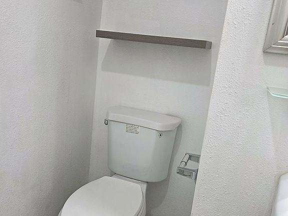 4th image of 1011 Hoomau St
