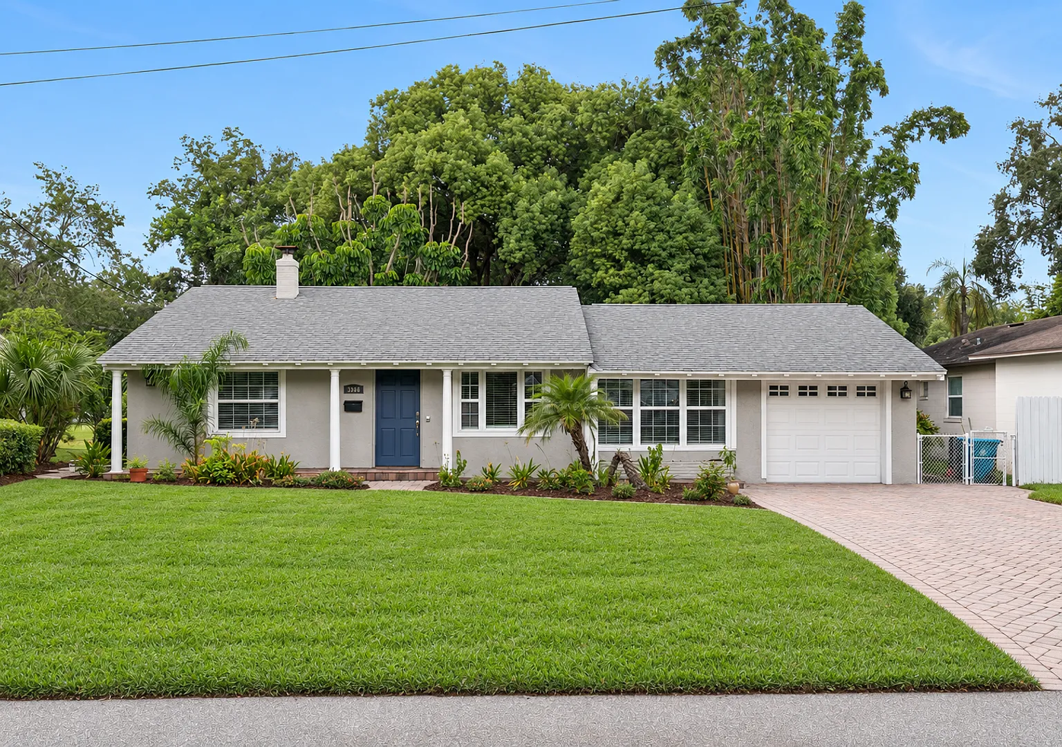 Downtown Orlando Golf-front House with Garage — Photo 1