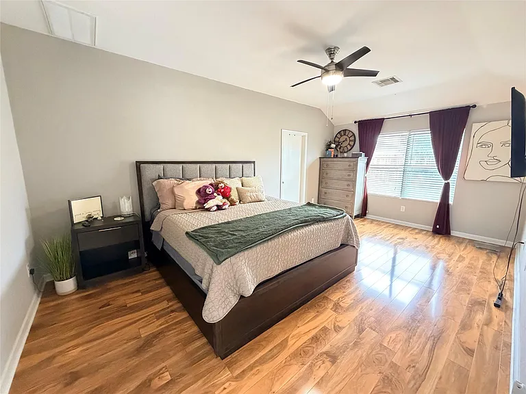 1807 Emerson Ridge Dr — Photo 17