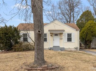 195 Saint Luke Dr, Florissant, MO
