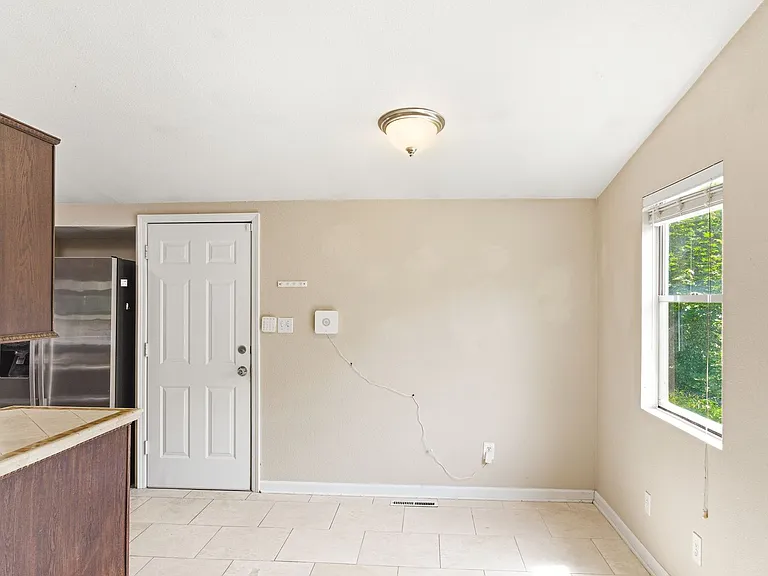 429 S Miller St — Photo 6