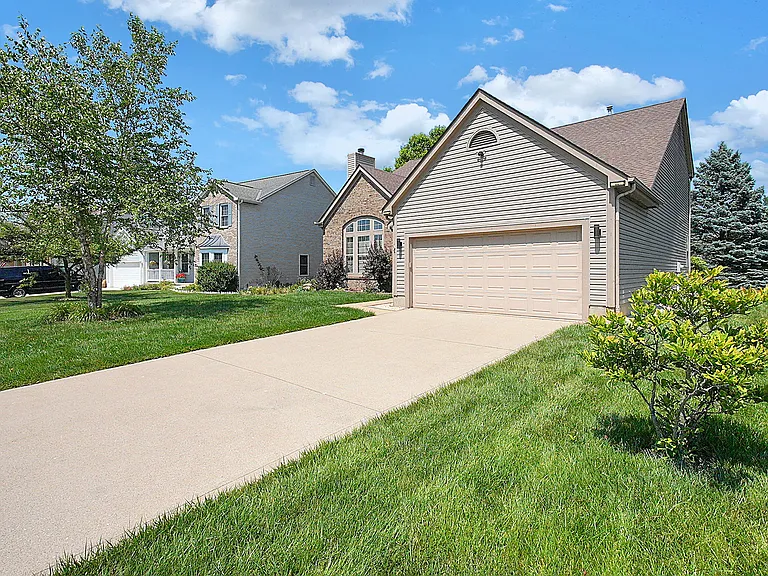 7961 Pinehill Rd — Photo 45
