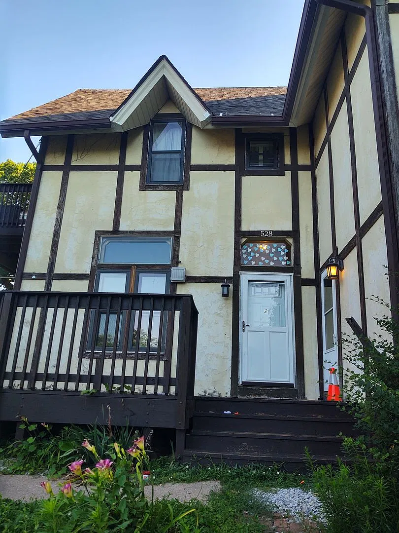 SW 528 W 6th St — Photo 1