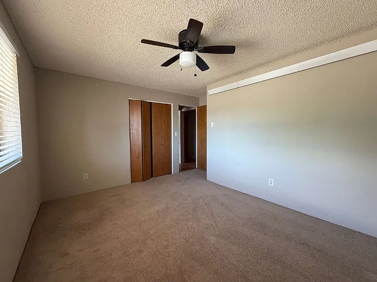 927 N Old Chisholm Trl #C — Photo 9