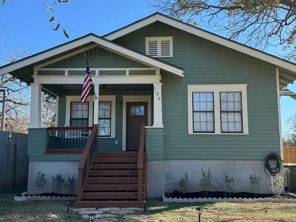 704 Exchange Ave, Schertz, TX 78154