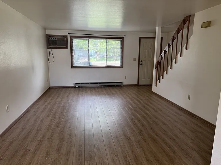2149 Michelle Ct #F — Photo 8