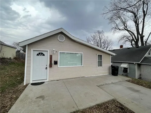 3425 Penn St, Saint Joseph, MO 64507