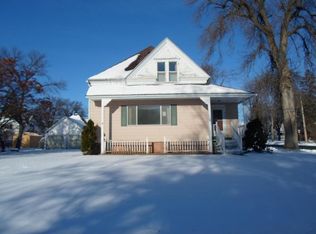 214 E Main St, Hayfield, MN 55940