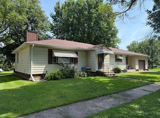 315 Palmer St N, Alpha, MN 56111