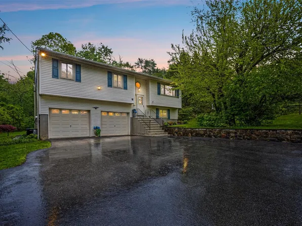 22 Muscoot Road N, Mahopac, NY 10541
