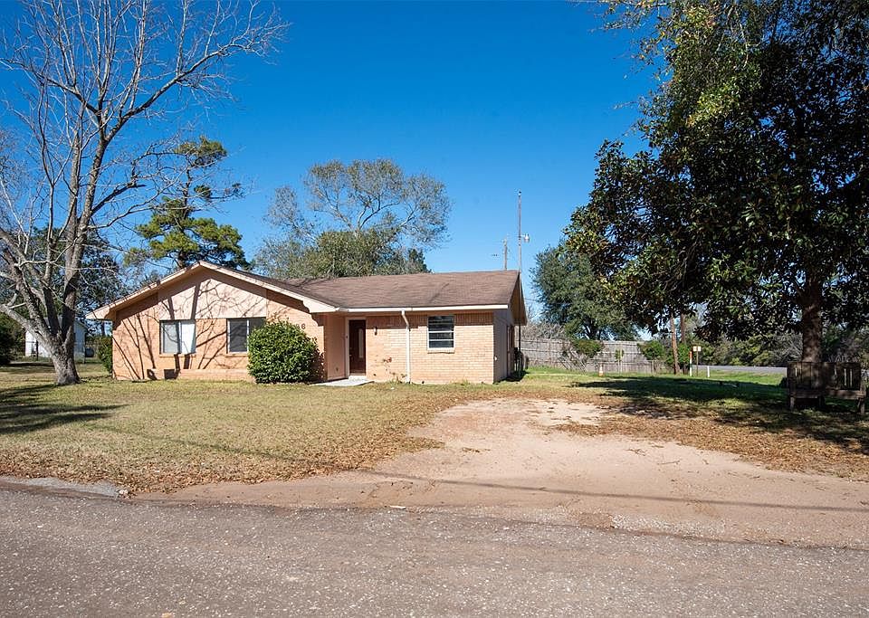 1st image of 126 County Road 1046