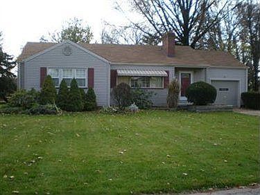 2nd image of 85 McArthur Dr