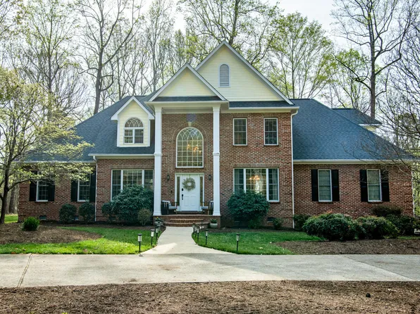 527 Grand Oak Dr, Hillsborough, NC 27278