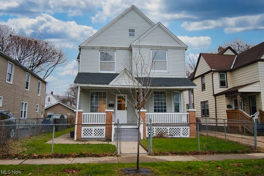 3141 W 84th St photo 1