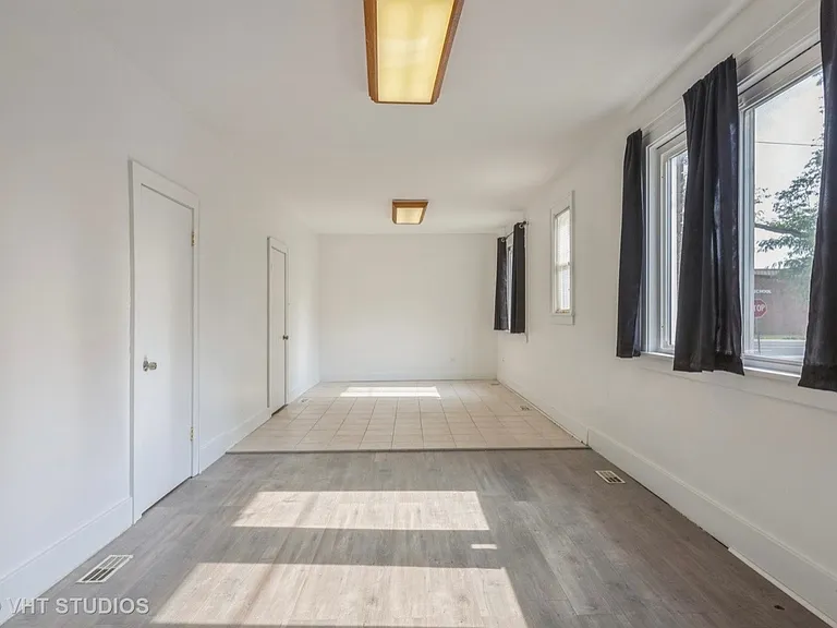 268 W Lincoln Hwy — Photo 10