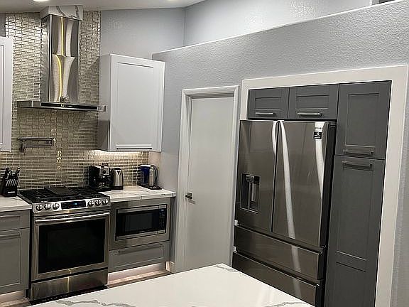 5th image of 9232 Palm Lilly Way