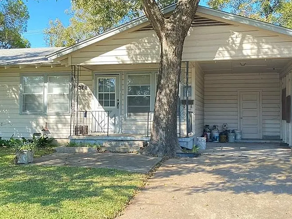 920 Fannin Loop