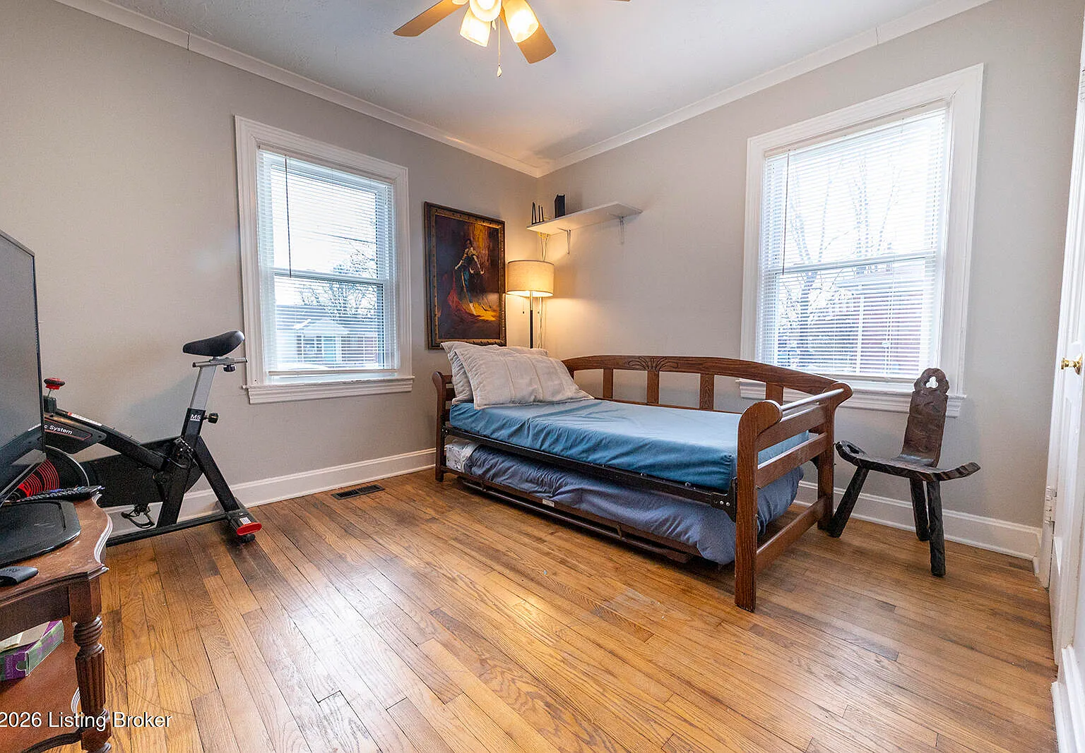 2 bed, 1.0 bath, 784 sqft, $1,200 — Photo 4