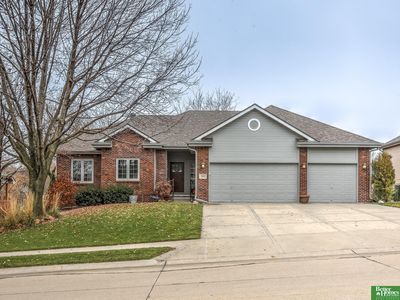 909 Rawhide Rd, Papillion, NE, 68046