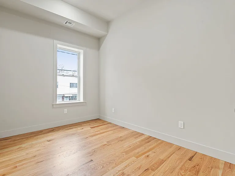 150 W Side Ave #2 — Photo 13