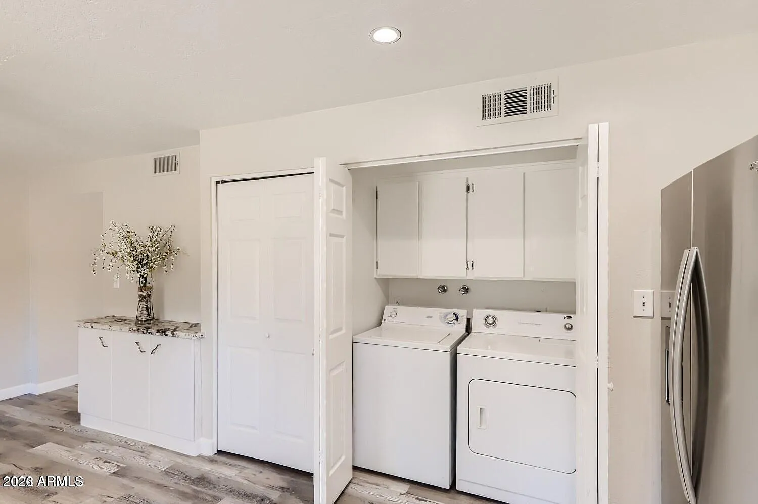 3 bed, 1.5 bath, 1408 sqft, $2,200 — Photo 4