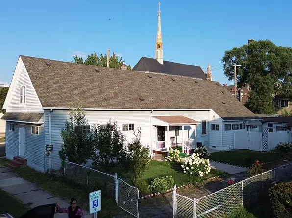 2354 Norwalk St, Hamtramck, MI 48212