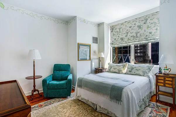 Sold by Compass | media 7