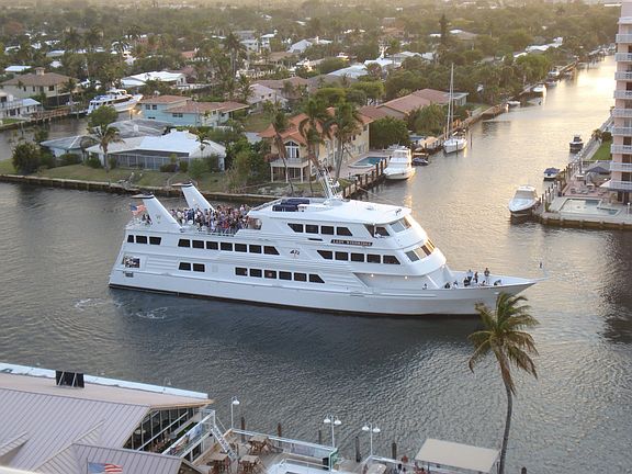 Watch boat parade