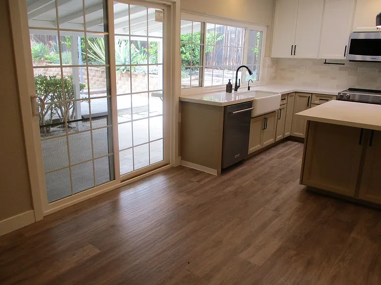 10238 Molino Rd — Photo 6