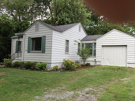 3rd image of 2219 Westover Dr