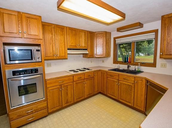 2nd image of 52896 Highland Dr