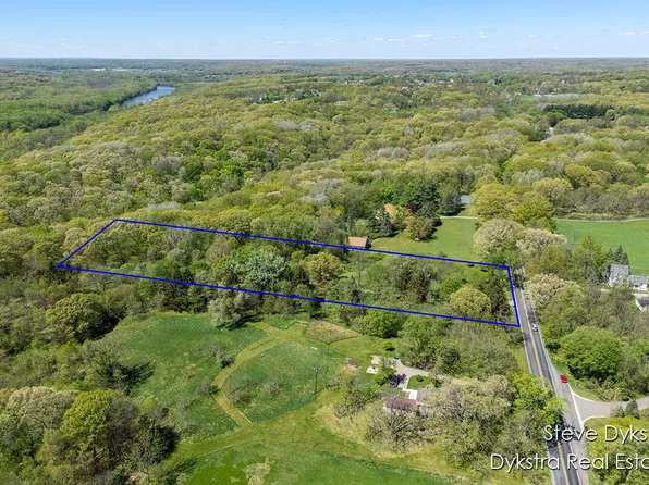 3251 Pettis Ave NE, Ada, MI 49301