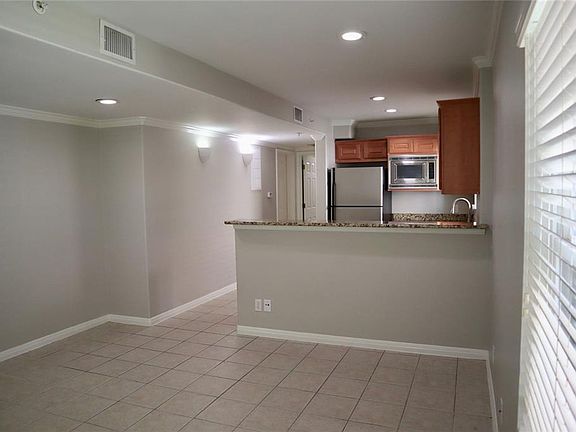 5th image of 3009 Speedway APT 1